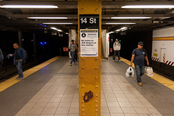 Subway Platform V, New York City